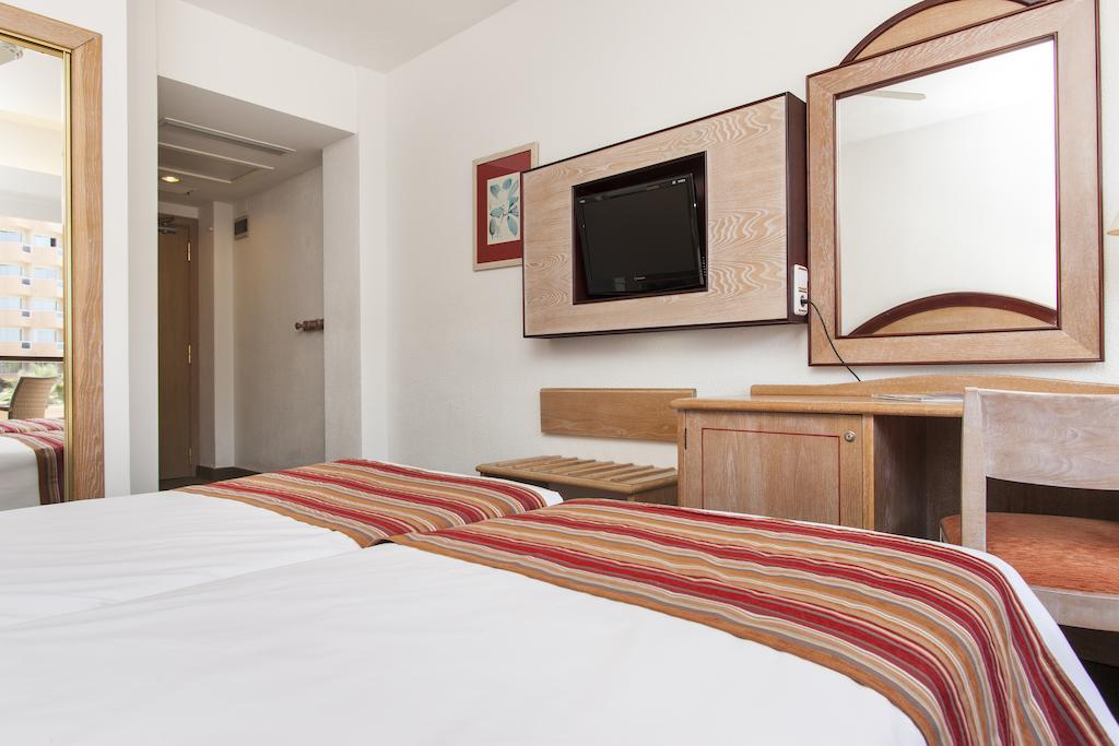 Hotel Sumba Кала Миллор Номер фото